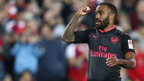 Lacazette ghi bàn ngay trận ra mắt, fan Arsenal sung sướng, mơ vô địch Premier League