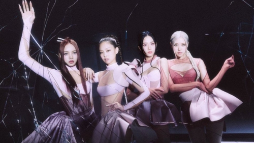 Blackpink tiếp tục làm nên lịch sử với 'Pink Venom' tại Anh quốc