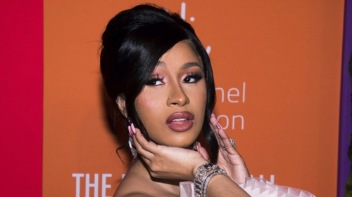 Cardi B rời Sony, ký hợp đồng với Warner Chappell Music