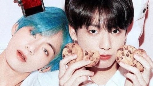 Nghẹt thở với combo visual tuyệt đỉnh của V và Jungkook BTS