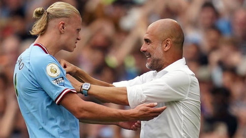 Guardiola 'đấu khẩu' với Ibrahimovic vì Haaland