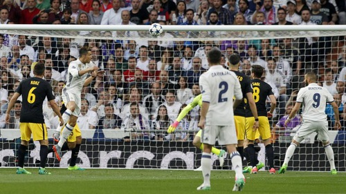 Báo chí thế giới: Ronaldo đến từ sao Hỏa, chắc chắn giành Quả bóng Vàng