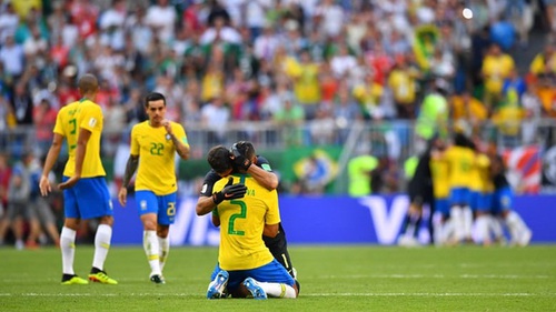 ĐIỂM NHẤN Brazil 2-0 Mexico: Sức mạnh ứng viên vô địch. Neymar ‘ghi điểm’