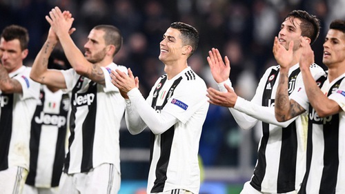 ĐIỂM NHẤN Juventus 1-0 Valencia: Việc gì khó, có Ronaldo. Szczesny và Cancelo tuyệt vời