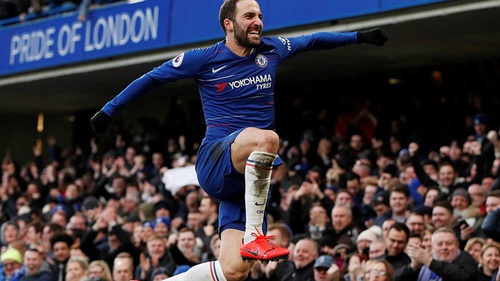 VIDEO Chelsea 5-0 Huddersfield: Higuain lập cú đúp, Chelsea trở lại top 4