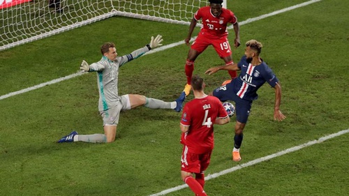 Manuel Neuer: 'Siêu nhân' khiến các siêu sao PSG phải nản lòng