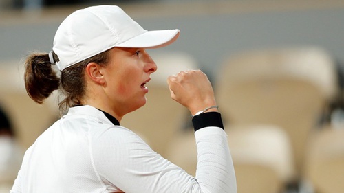 Iga Swiatek: Nhà vô địch Roland Garros 19 tuổi là ai?