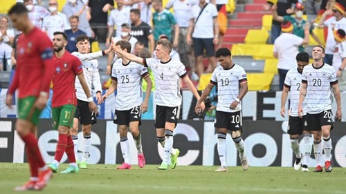 Tuyển Đức biến hóa khôn lường nhờ đôi cánh Gosens – Kimmich