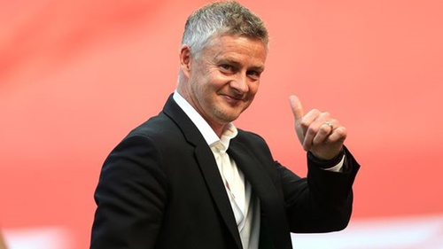 Solskjaer: 'MU có thể chinh phục cúp C1 với Ronaldo và Varane'