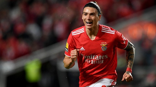 Bóng đá hôm nay 27/4: MU mua ‘quái thú’ hơn 100 triệu, Man City thắng Real kịch tính