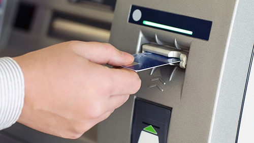 Bắt nhóm người Trung Quốc vào Việt Nam trộm tiền từ cây ATM