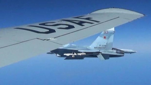 Chiến đấu cơ Nga chặn ngoạn mục máy bay do thám nước ngoài