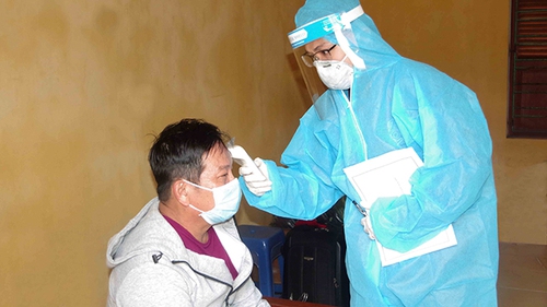 Cách ly một ca dương tính với SARS-CoV-2 sau khi nhập cảnh