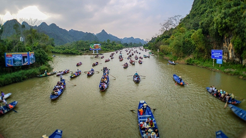 Hà Nội: Chùa Hương đón du khách từ 13/3 tới