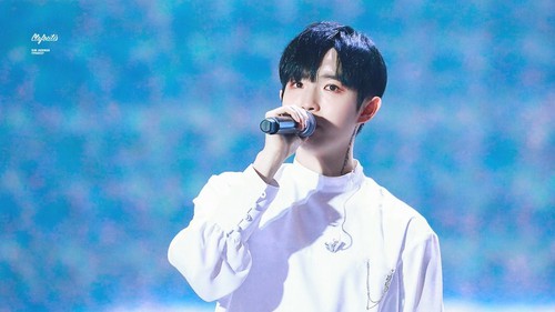 Kim Jae Hwan tái ra mắt cùng 2 cựu thành viên Wanna One?