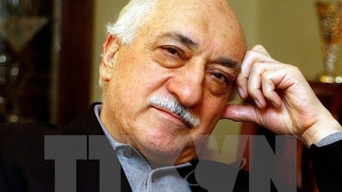 Thổ Nhĩ Kỳ truy bắt 26 binh sĩ tình nghi liên quan đến giáo sĩ Gulen