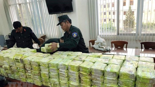 Án chung thân cho đối tượng vận chuyển thuê 22 bánh heroin