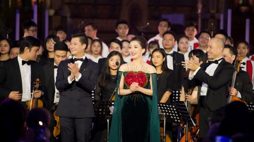 Phạm Thu Hà khẳng định bản lĩnh trong 'lãnh địa' hát thánh ca