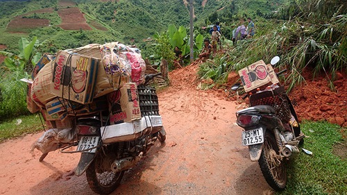 Hàng nghìn hộ dân ở huyện Mường Tè đang bị cô lập sau lũ