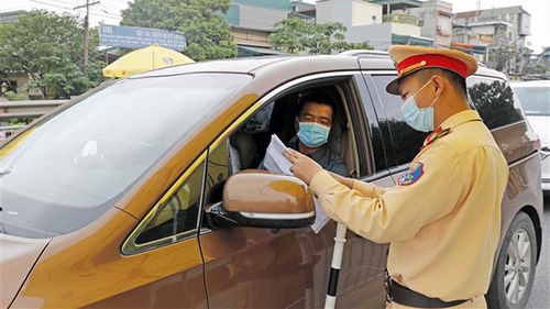 Công an TP.HCM: Không có chuyện cấp giấy đi đường cho người F0