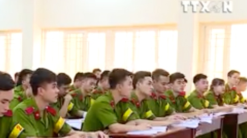 VIDEO: Lúng túng trong xử lý thí sinh gian lận điểm thi