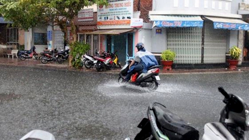 Đêm 24/11, vùng biển từ Bình Thuận đến Cà Mau có mưa rào và dông