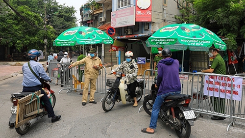 Hà Nội: Chưa bắt buộc người ngoại tỉnh vào thành phố phải tiêm phòng Covid-19