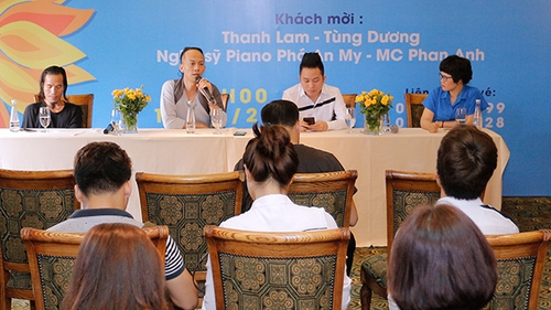 Nhà tạo mẫu Andre' làm show tóc ủng hộ bệnh nhân ung thư