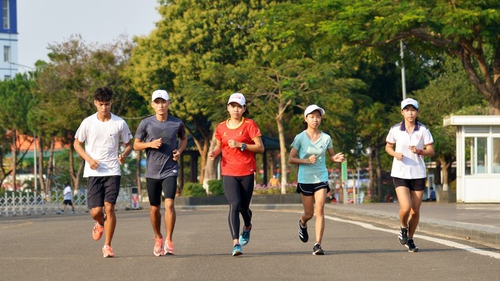 Tiền Phong Marathon 2021: Nhà vô địch Hoàng Nguyên Thanh ấn tượng với vùng đất Pleiku