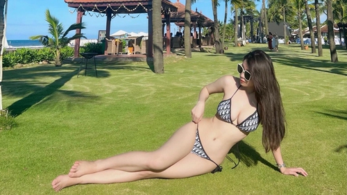 Cựu cầu thủ U19 nữ Việt Nam khoe 3 vòng như siêu mẫu