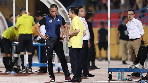 HLV Chu Đình Nghiêm châm thuốc mà không dám hút trước mặt bầu Hiển