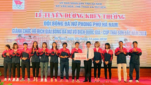 Phong Phú Hà Nam được thưởng gần 1,4 tỷ đồng nhờ VĐQG