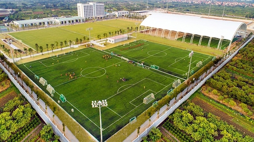 Vingroup chuyển giao PVF cho Tập đoàn giáo dục Văn Lang