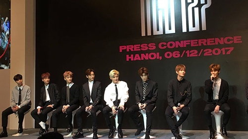 Fans phấn khích reo hò khi NCT 127 chào và giới thiệu bằng tiếng Việt