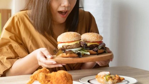 4 thói quen ăn uống làm cơ ung thư dạ dày: Tất cả đều cực phổ biến ở người Việt