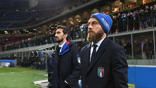 De Rossi trừng mắt, phản đối quyết định thay người của Ventura