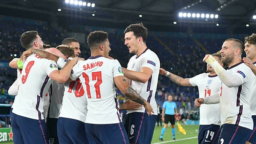 Bóng đá hôm nay 4/7: Xác định 2 cặp bán kết EURO. Tiền đạo Séc sánh ngang Ronaldo