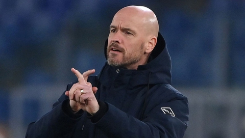 Tin MU 4/4: Ten Hag xác định 2 tân binh đầu tiên cho MU, vung tiền mua sao Barca