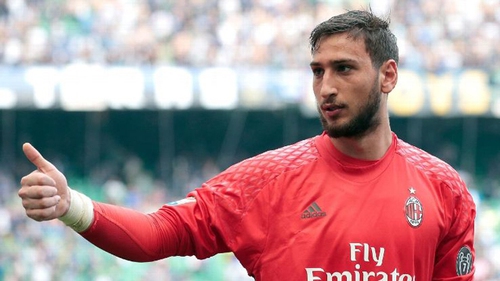 Milan mất 7 triệu euro tiền lương một năm để CHÍNH THỨC 'trói chân' Donnarumma