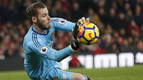 De Gea siêu việt: Một mình chấp cả hàng công Arsenal lẫn... Lukaku