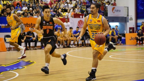 VBA 2018: Ghi trên 100 điểm, Hochiminh City Wings giành chiến thắng đầu tay