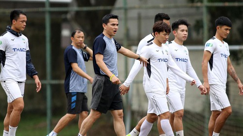 Bóng đá Việt Nam hôm nay: HAGL tích cực rèn thể lực