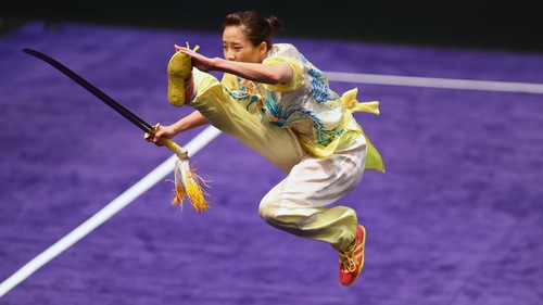 Nữ hoàng wushu Thúy Vi khóc nghẹn chia sẻ những hy sinh, thiệt thòi của VĐV