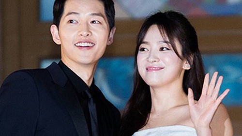 Ảnh cũ chứng minh Song Joong Ki và Song Hye Kyo đúng là duyên trời định