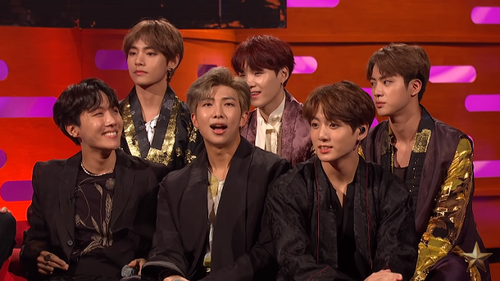 BTS bốc lửa nhưng vẫn cực đáng yêu trong ‘The Graham Norton Show’