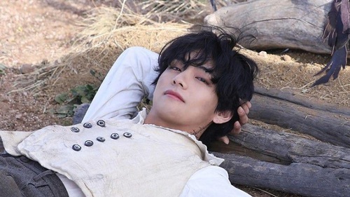 V BTS tiếp tục làm được điều chưa ai từng nhờ ‘Sweet Night’