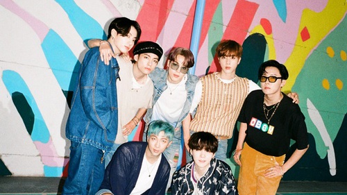 BTS giành 3 giải Soribada, V khoe tóc mới cực lãng tử