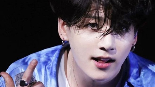 ARMY cuối cùng cũng khám phá ra ý nghĩa hình xăm mới của Jungkook BTS trên khuỷu tay