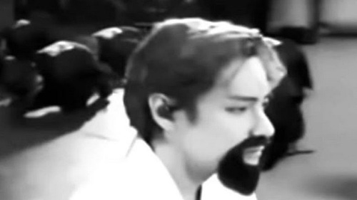 V BTS lại râu ria xồm xoàm, nhìn cứ tưởng Doctor Strange