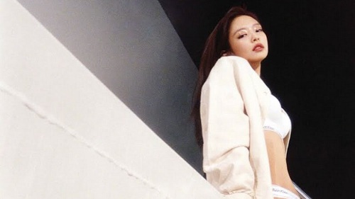 10 loạt ảnh gợi cảm nhất của Jennie Blackpink từ trước tới nay